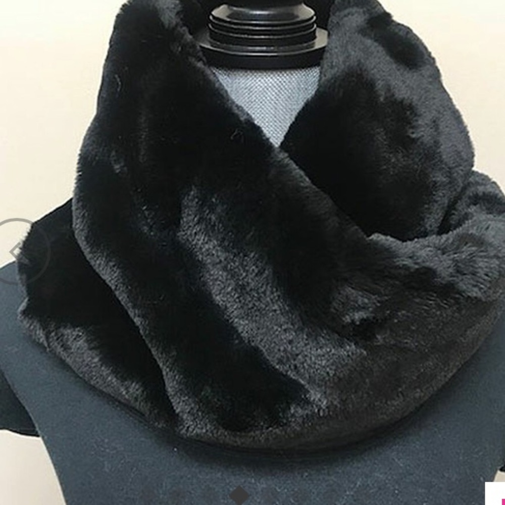 Alex Max 10” Wide Faux Fur Twist Scarf Muffler